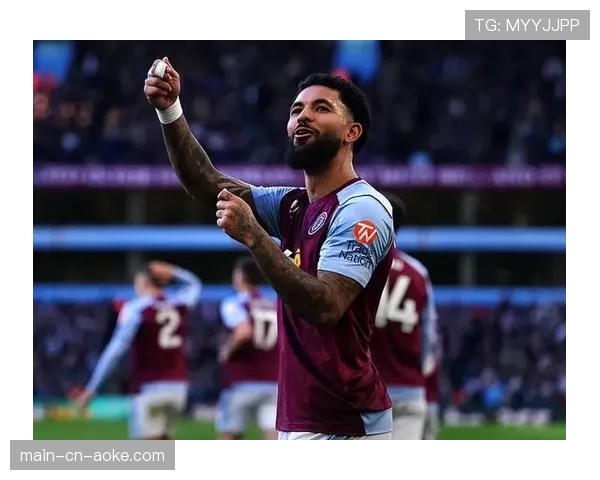 阿斯顿维拉的后场组织核心：道格拉斯·路易斯在埃梅里4-4-2体系中的新角色